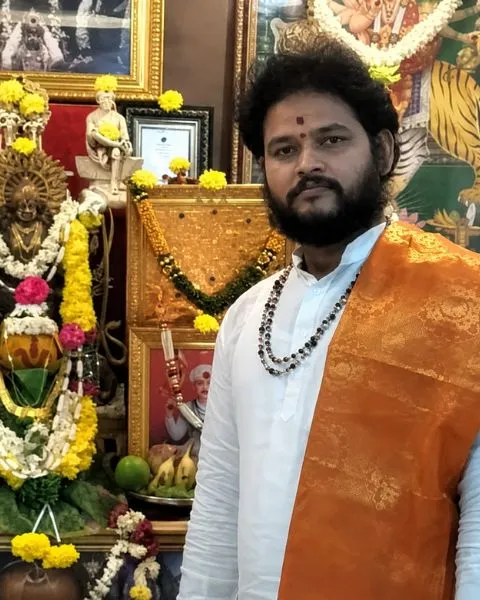 Famous Astrologer — Chakra Siddhi Jyothishyalaya